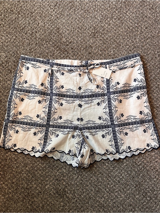 a new day Pants - a new day White and Navy Floral Scallop Hem High-Waist Shorts
